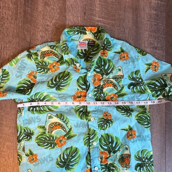 Jaws Universal Studios Tropical Hawaiian Shirt Shark size XL - Picture 13 of 15